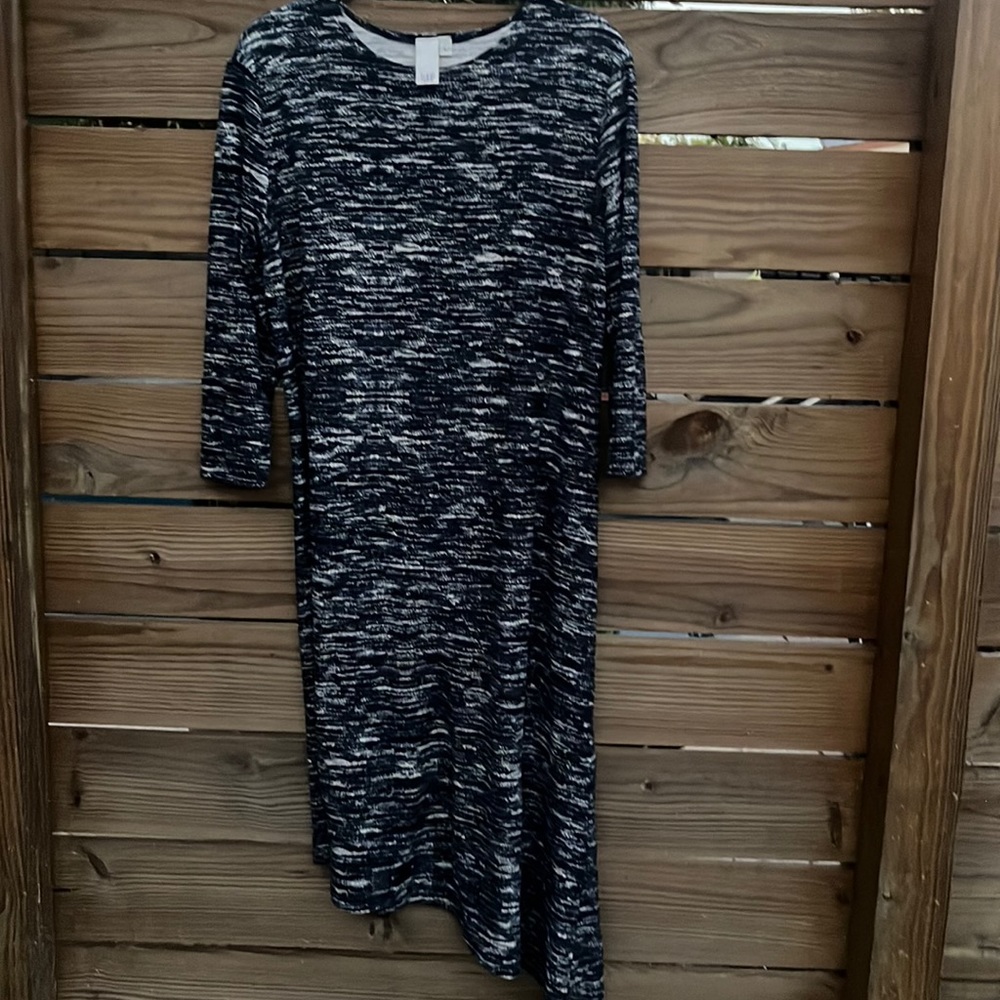 Long sleeve dress with high low style hem